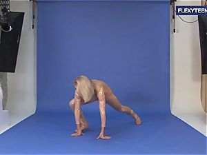 amazing bare gymnastics by Vetrodueva